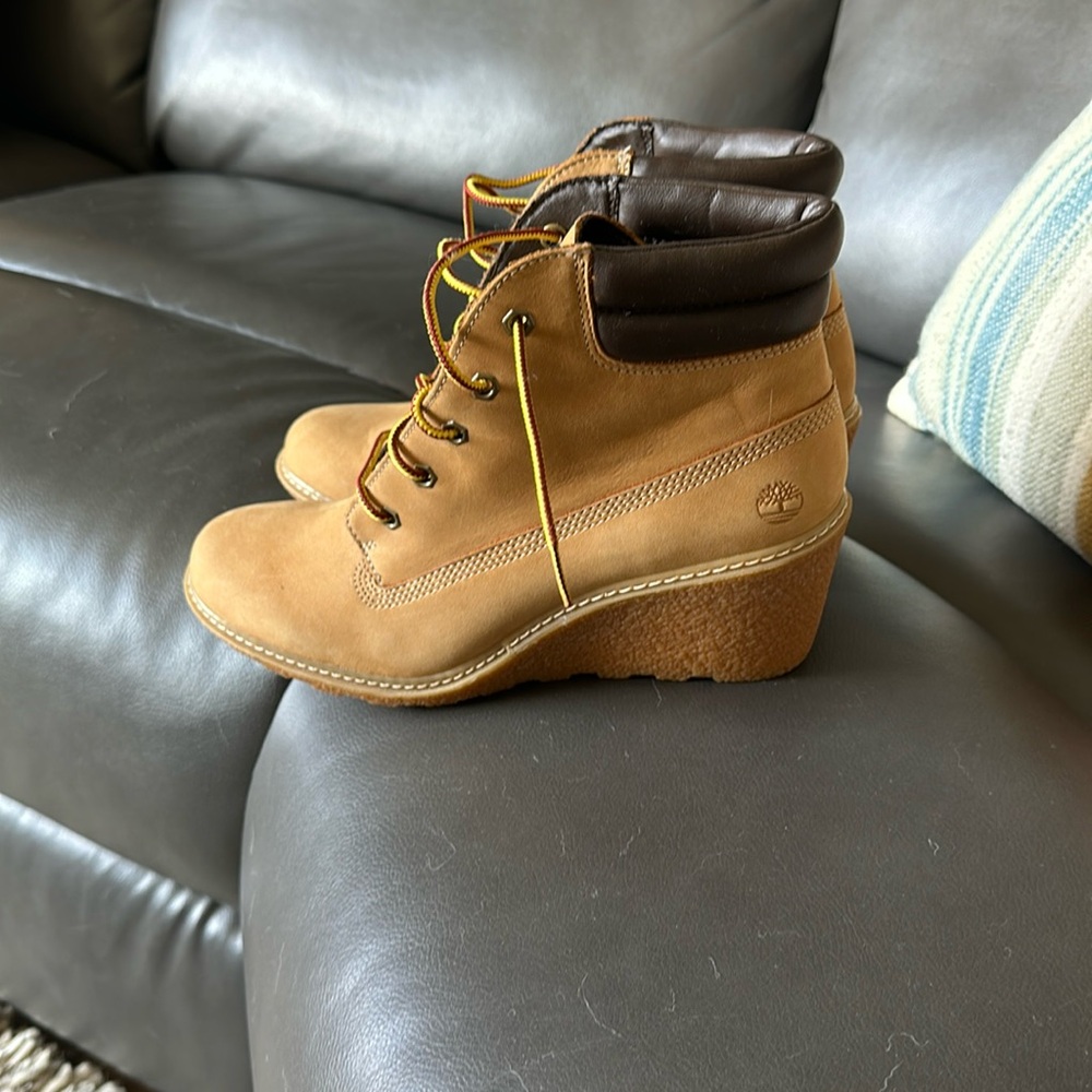 Timberline high heel boot, brown size 8.5
